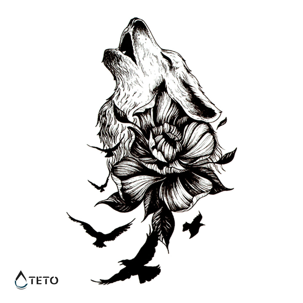Lupo con un fiore