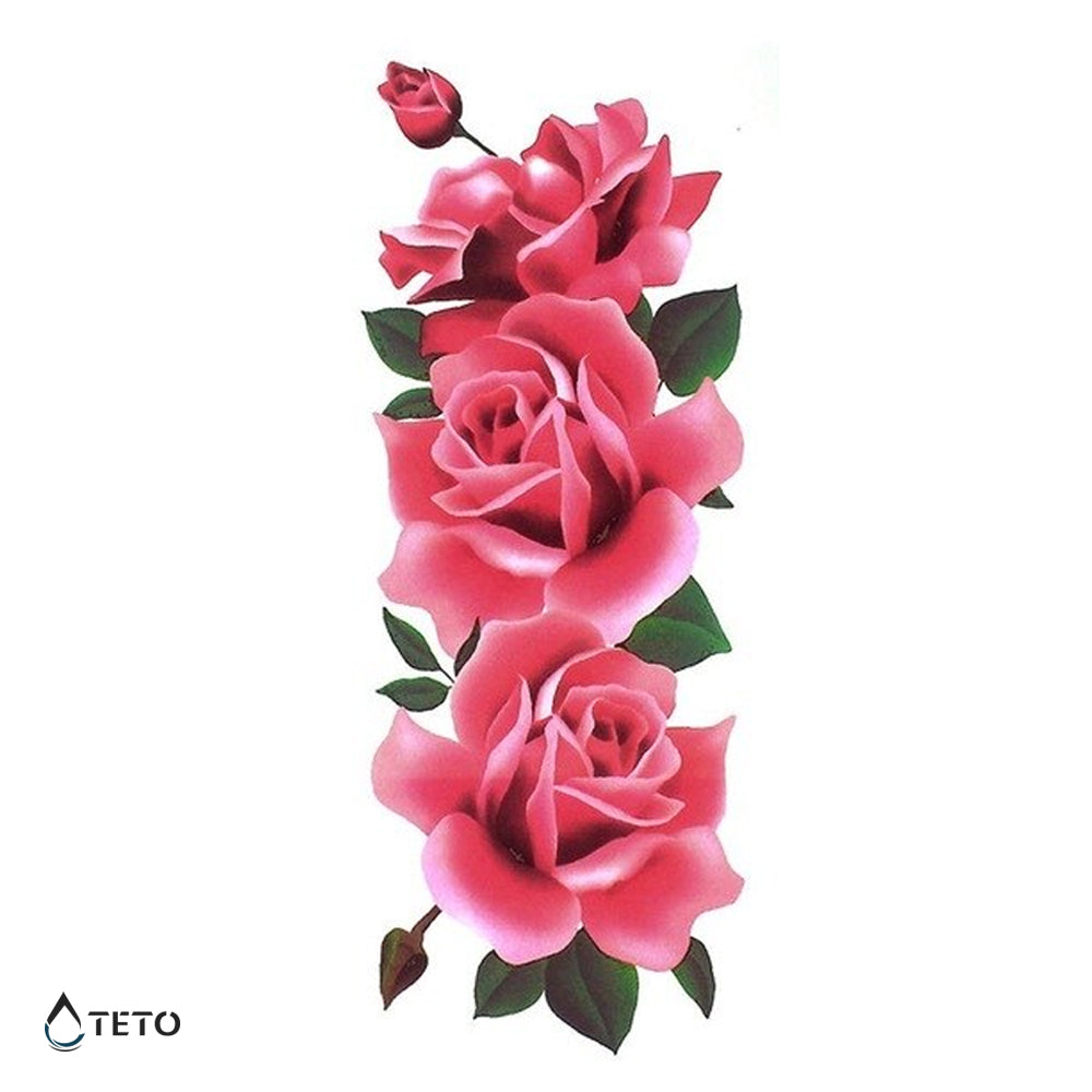 Rose rosa con foglie